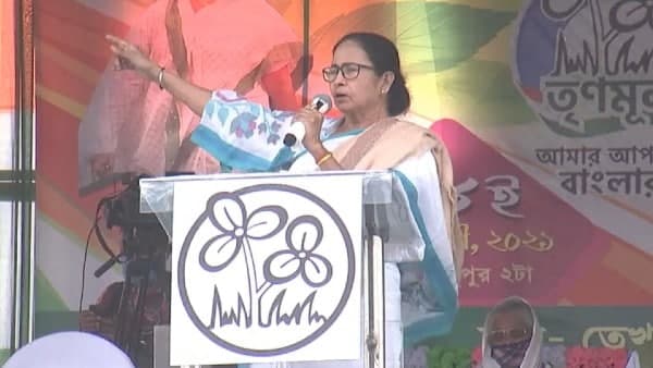 মমতা ঘোষণা নিয়ে কটাক্ষ বিরোধীদের
