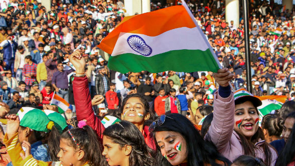 ২১টি তোপের সেলামির মাধ্যমে শুরু জাতীয় সঙ্গীত