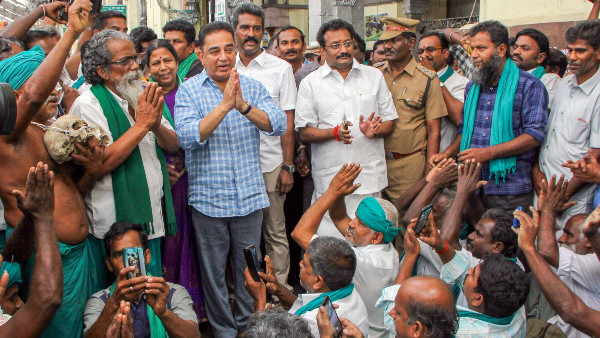 জননেতা হয়ে ওঠার চেষ্টা