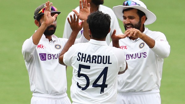 চেন্নাইয়ে পৌঁছলেন রাহানে, রোহিত, শার্দুল চেন্নাইয়ে পৌঁছলেন রাহানে, রোহিত, শার্দুল