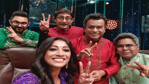 ক্ষমতায় আসার পরেই তৃণমূলের বৃত্তে রুদ্রনীল ক্ষমতায় আসার পরেই তৃণমূলের বৃত্তে রুদ্রনীল