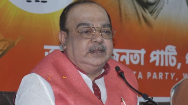অভিষেকের গড়ে রোড শো