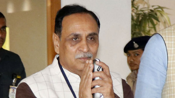 ইস্তফার নেপথ্যে কারণ নিয়ে জল্পনা