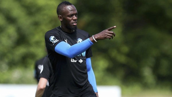 অন্য ময়দানে অন্য ময়দানে