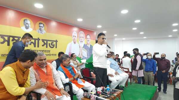 ২০১৯-এর ভোটের পরেই শিবির বদল