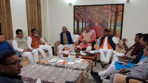 শুভেন্দুই বাংলার মুখ, বৈঠকে জল্পনা শুভেন্দুই বাংলার মুখ, বৈঠকে জল্পনা