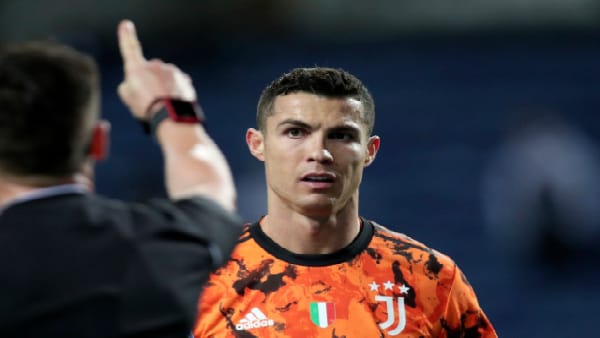 ম্যান সিটি পিছু হঠল ম্যান সিটি পিছু হঠল