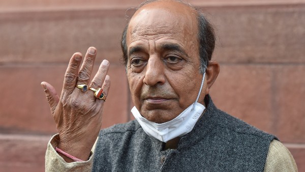 মুকুল রায়ের অধীনেই দীনেশ বিজেপিতে!