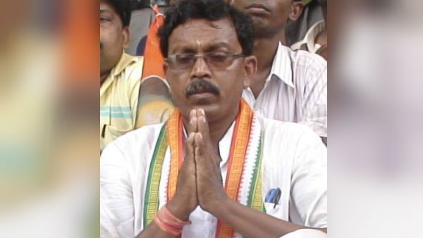 বেসুরো দীপক হালদার গিয়েছিলেন শোভনের বাড়িতে