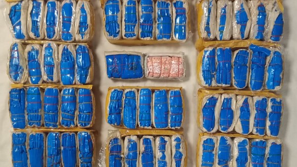 রেডারে রয়েছেন আরও দুই সুপারস্টার রেডারে রয়েছেন আরও দুই সুপারস্টার