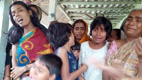 ঘনঘন মূর্ছা যাচ্ছেন মৃত মইদুল আলি মিদ্যার স্ত্রী।