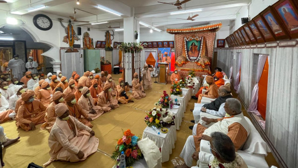 'শ্রী ঠাকুরের দেখানো পথ মানবতার জন্য অনুপ্রেরণার প্রদীপ'
