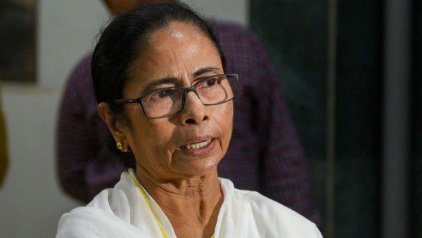 সভামঞ্চে মমতাকে প্রণাম করতে চাওয়া ও তৃণমূলে যোগ