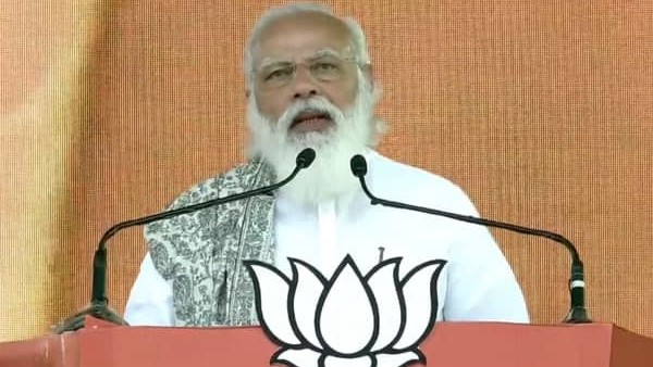 বাংলাকে নিশানা মোদীর বাংলাকে নিশানা মোদীর