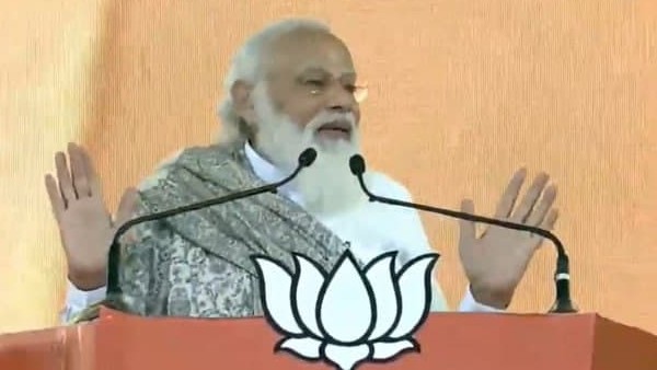 নারায়ণস্বামীকেও আক্রমণ মোদীর নারায়ণস্বামীকেও আক্রমণ মোদীর