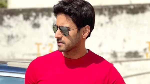 বিজেপিতে অভিনেতা যশ বিজেপিতে অভিনেতা যশ