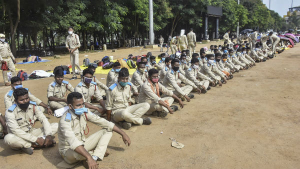 কলকাতা পুলিশে সহস্রাধিক কর্মী নিয়োগ, কবের মধ্যে কীভাবে আবেদন? কলকাতা পুলিশে সহস্রাধিক কর্মী নিয়োগ, কবের মধ্যে কীভাবে আবেদন?