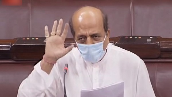 কোন ঘটনাকে 'লজ্জাজনক' আখ্যা দীনেশের?