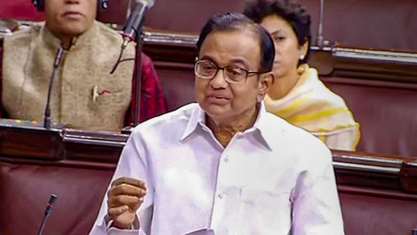 একের পর এক তোপ চিদাম্বরমের