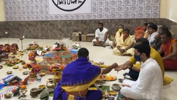 বাড়িতে সিবিআই হানা! শিউরে ভোট 