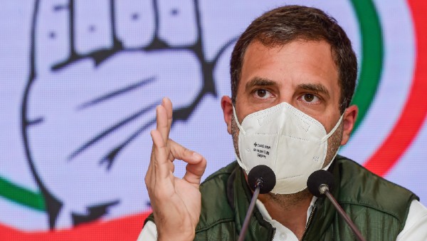 বীর জওয়ানদের প্রতি শ্রদ্ধা জ্ঞাপন রাহুলের বীর জওয়ানদের প্রতি শ্রদ্ধা জ্ঞাপন রাহুলের