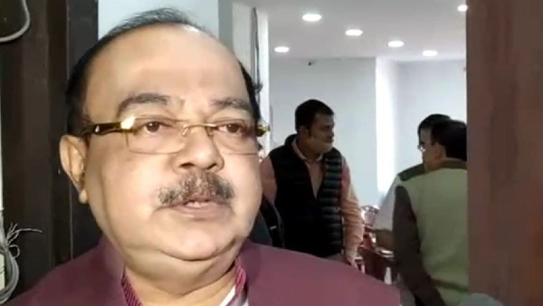 শোভন চট্টোপাধ্যায়ের সঙ্গে বৈঠক শোভন চট্টোপাধ্যায়ের সঙ্গে বৈঠক