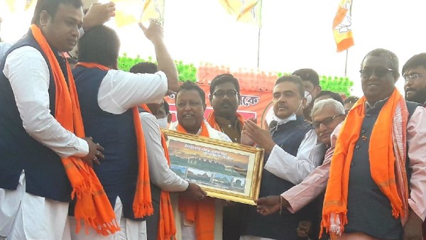 মুকুল রায়ের উপস্থিতিতে যোগদান অনেকের