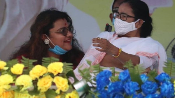 'অপবিত্র' তারাপীঠকে শুদ্ধ করলেন সুজাতা 'অপবিত্র' তারাপীঠকে শুদ্ধ করলেন সুজাতা