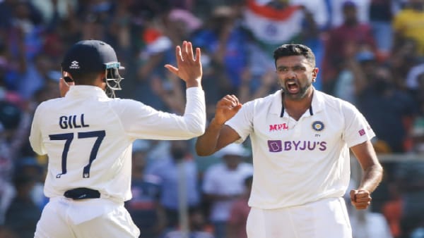 অশ্বিন চারশোর আরও কাছে অশ্বিন চারশোর আরও কাছে