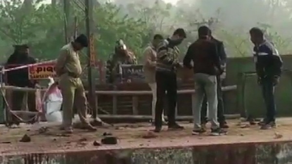 মুর্শিদাবাদের জেলাশাসককে বদলি মুর্শিদাবাদের জেলাশাসককে বদলি