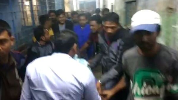 রিমোর্টের সাহায্যে পরিকল্পনামাফিক করে এই বিস্ফোরণ