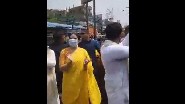 আত্মবিশ্বাসী রাজ!