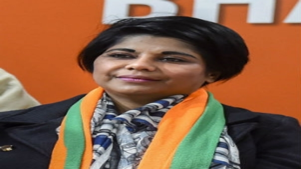 ভারতী ঘোষের নাম আসে তার পরেই ভারতী ঘোষের নাম আসে তার পরেই