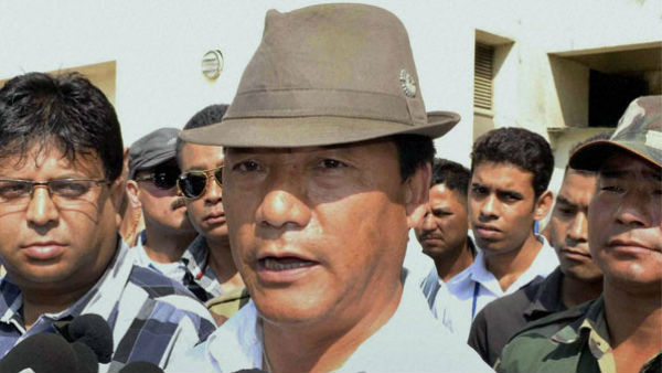 মুখোমুখি লড়াইয়ে তৈরি বিমল গুরুং ও বিনয় তামাং