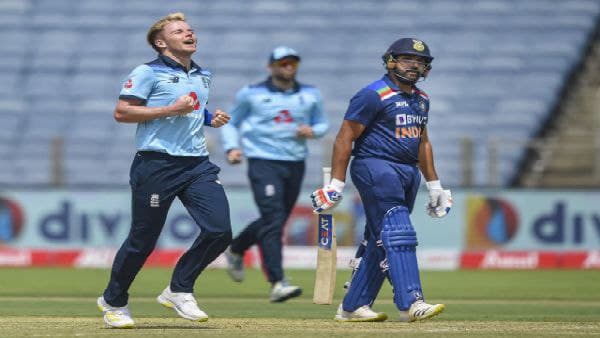 শীর্ষে ইংল্যান্ড