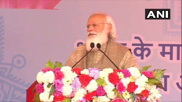 মোদীর মুখে শান্তনু ঠাকুরের প্রশংসা মোদীর মুখে শান্তনু ঠাকুরের প্রশংসা