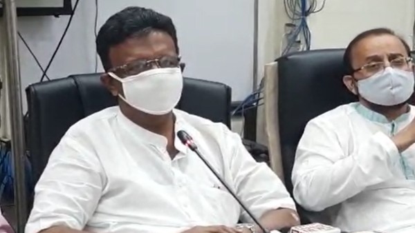 একটাই লবি!