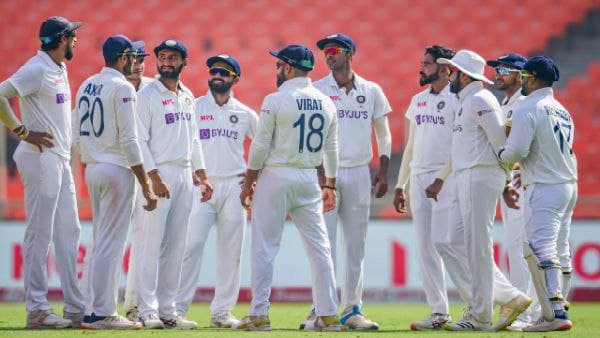 টস হারলেও রাশ বিরাটদের হাতে