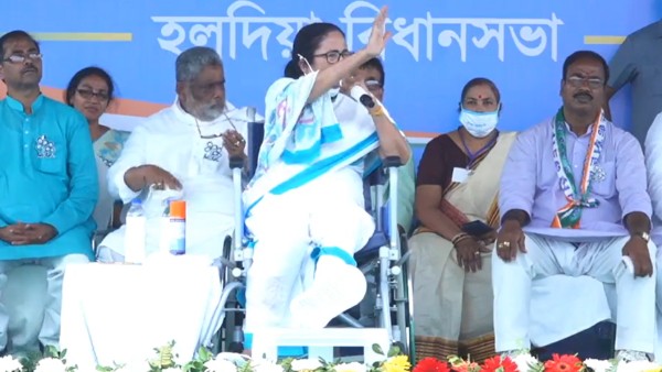 চোট নিয়েই ব্যাক টু ব্যাক সভা মমতার