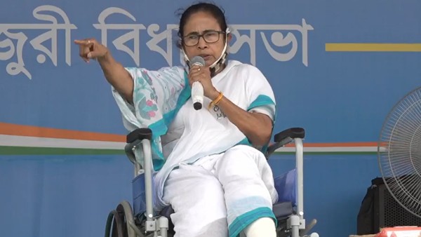 মুখ্যমন্ত্রী হিসাবে মমতার পারফরম্যান্সের সমর্থনে কতজন?