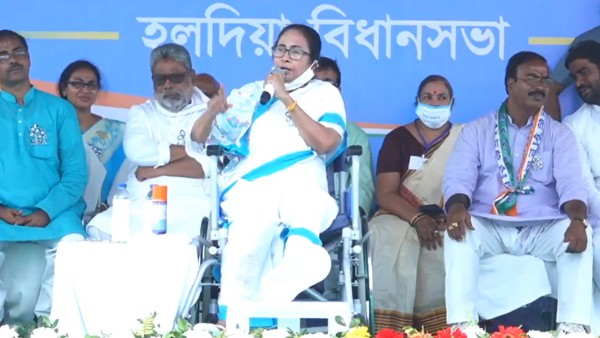 ‘আপদ বিদায় হয়েছে, বেঁচে গেছি’