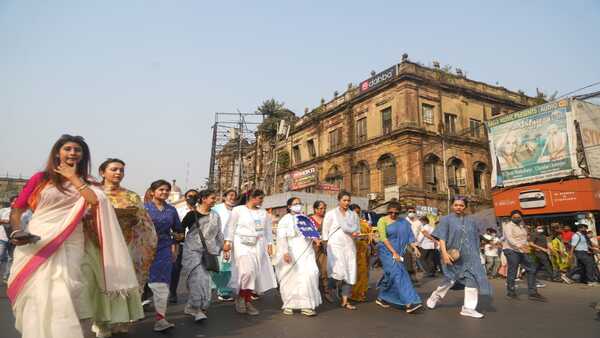 কোভিড ভ্যাকসিন না মোদী ভ্যাকসিন