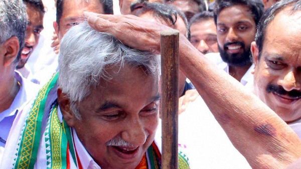 প্রাক্তন মুখ্যমন্ত্রী ওমেন চান্ডির ‘একনায়কতন্ত্রের’ বিরুদ্ধে সরব প্রাক্তন মুখ্যমন্ত্রী ওমেন চান্ডির ‘একনায়কতন্ত্রের’ বিরুদ্ধে সরব