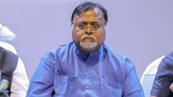 শিশির অধিকারীকে নিশানা পার্থর