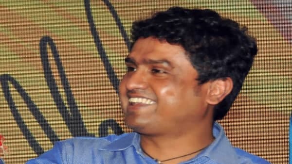 ফেসবুকে ইঙ্গিত ফেসবুকে ইঙ্গিত