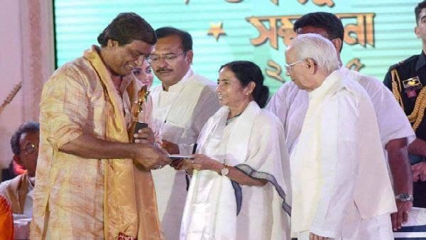 কয়েক দশকের ছায়াসঙ্গী কয়েক দশকের ছায়াসঙ্গী