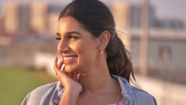 মডেল থেকে সঞ্চালক হয়ে ওঠার গল্প মডেল থেকে সঞ্চালক হয়ে ওঠার গল্প