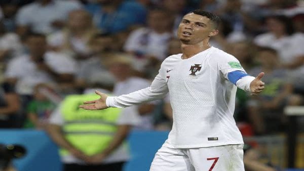 নিলামে উঠল রোনাল্ডোর আর্মব্যান্ড