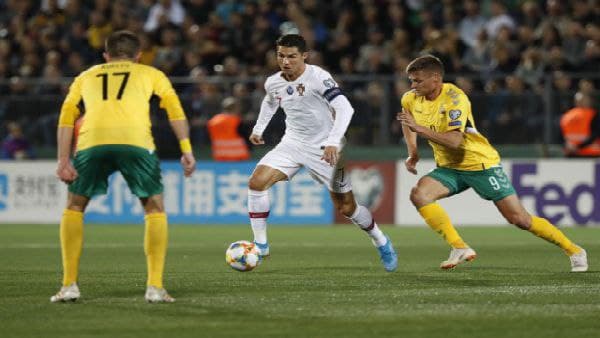 প্রশ্নের মুখে সিআর সেভেন প্রশ্নের মুখে সিআর সেভেন