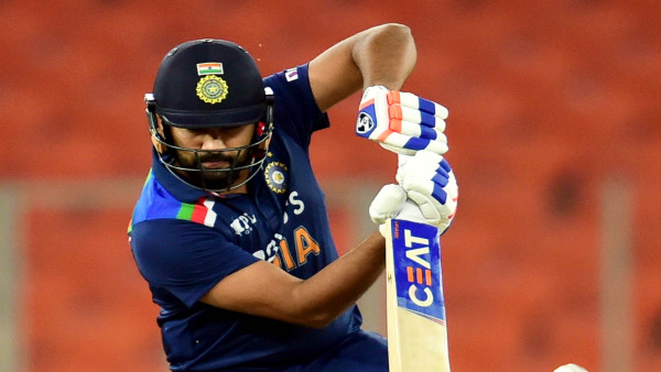 গাপটিলকে টপকে গেলেন রোহিত